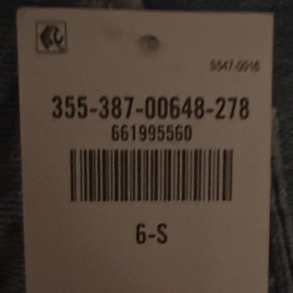 Hollister Floral Embroidery Low Rise Baggy Wide Leg Jeans - Picture 8 of 8